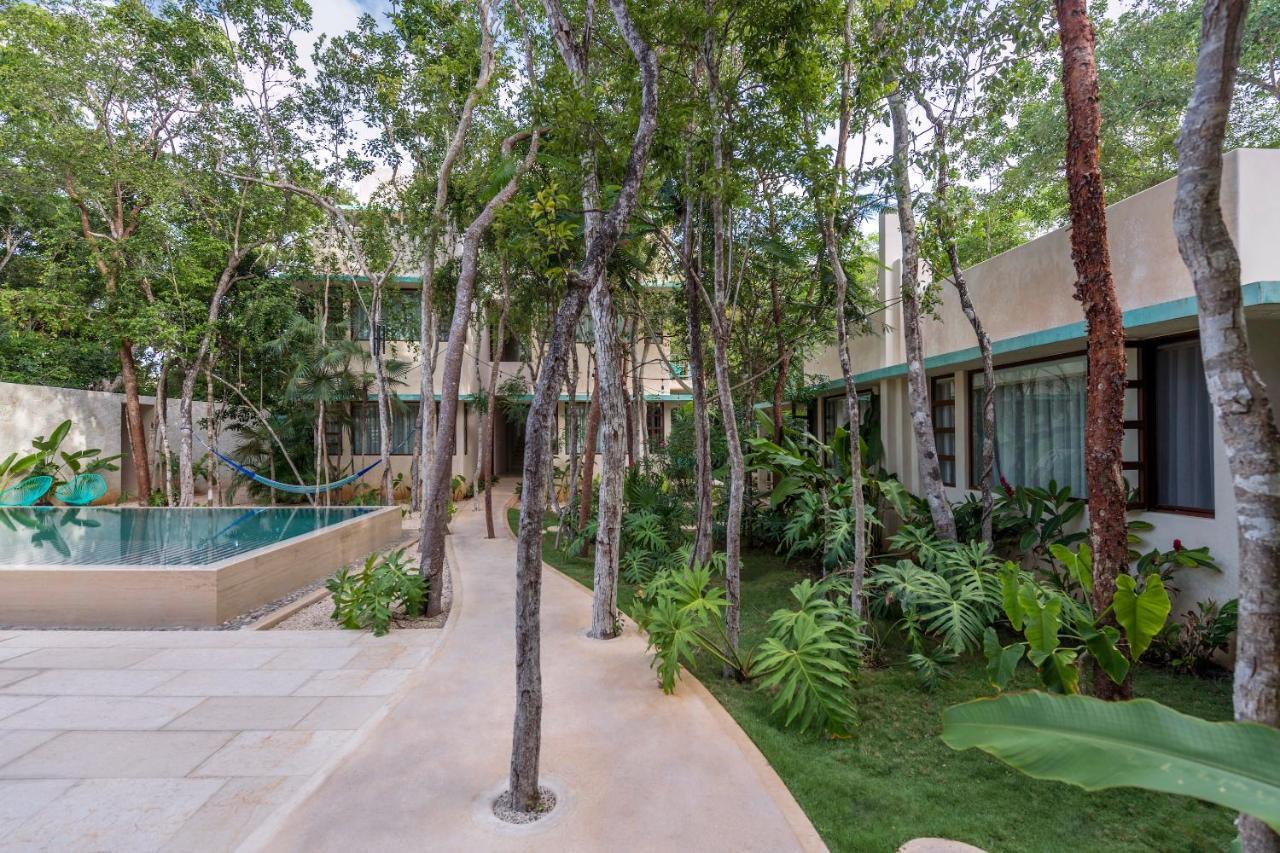 Tiki Tiki Hotel 4*