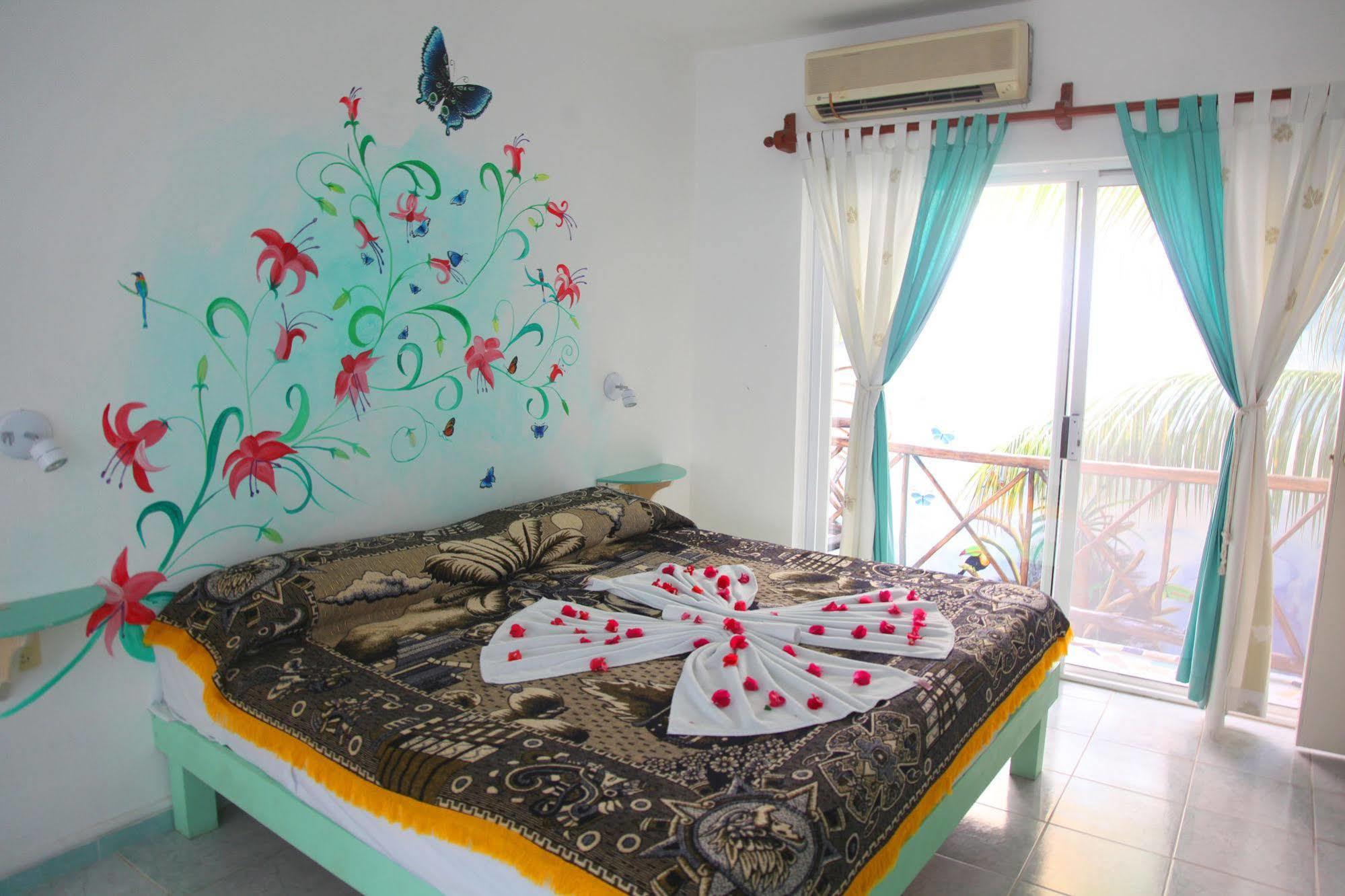 Residencia La Mariposa 3*