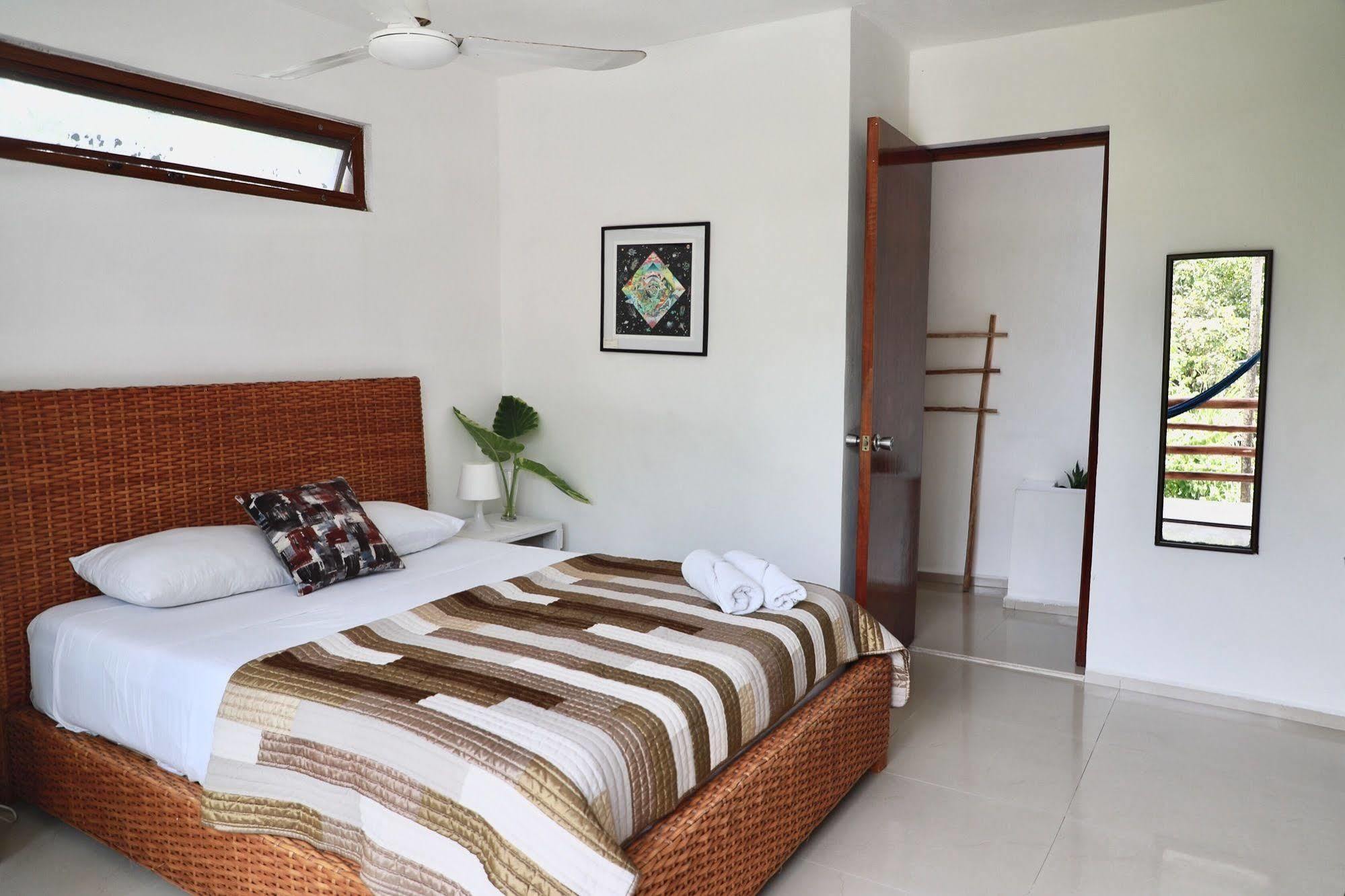 Residencia Gorila Apartahotel
