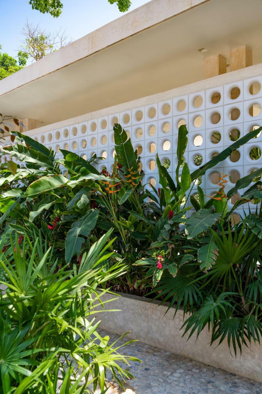 Tiki Tiki Hotel