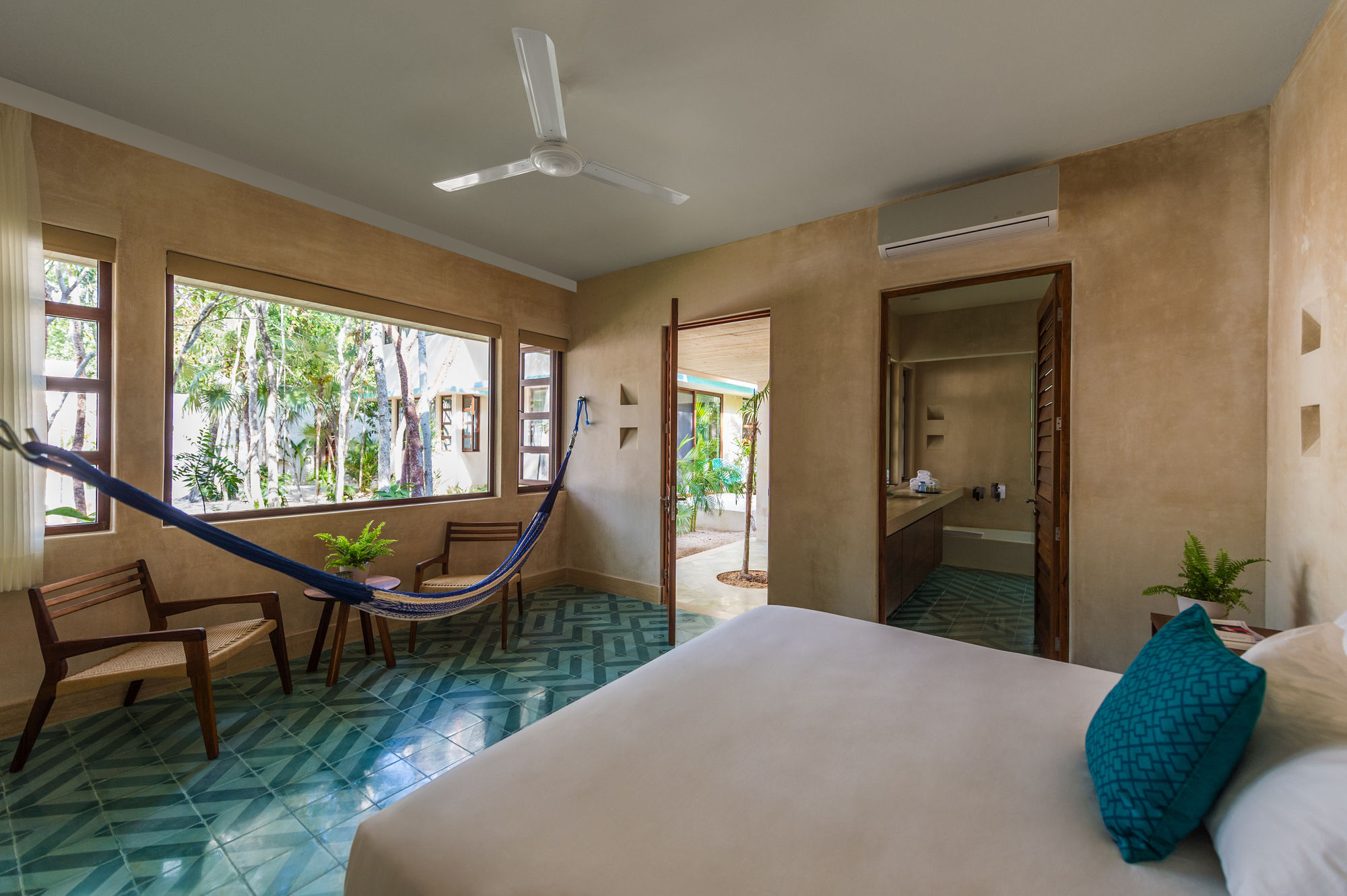 Tiki Tiki Hotel