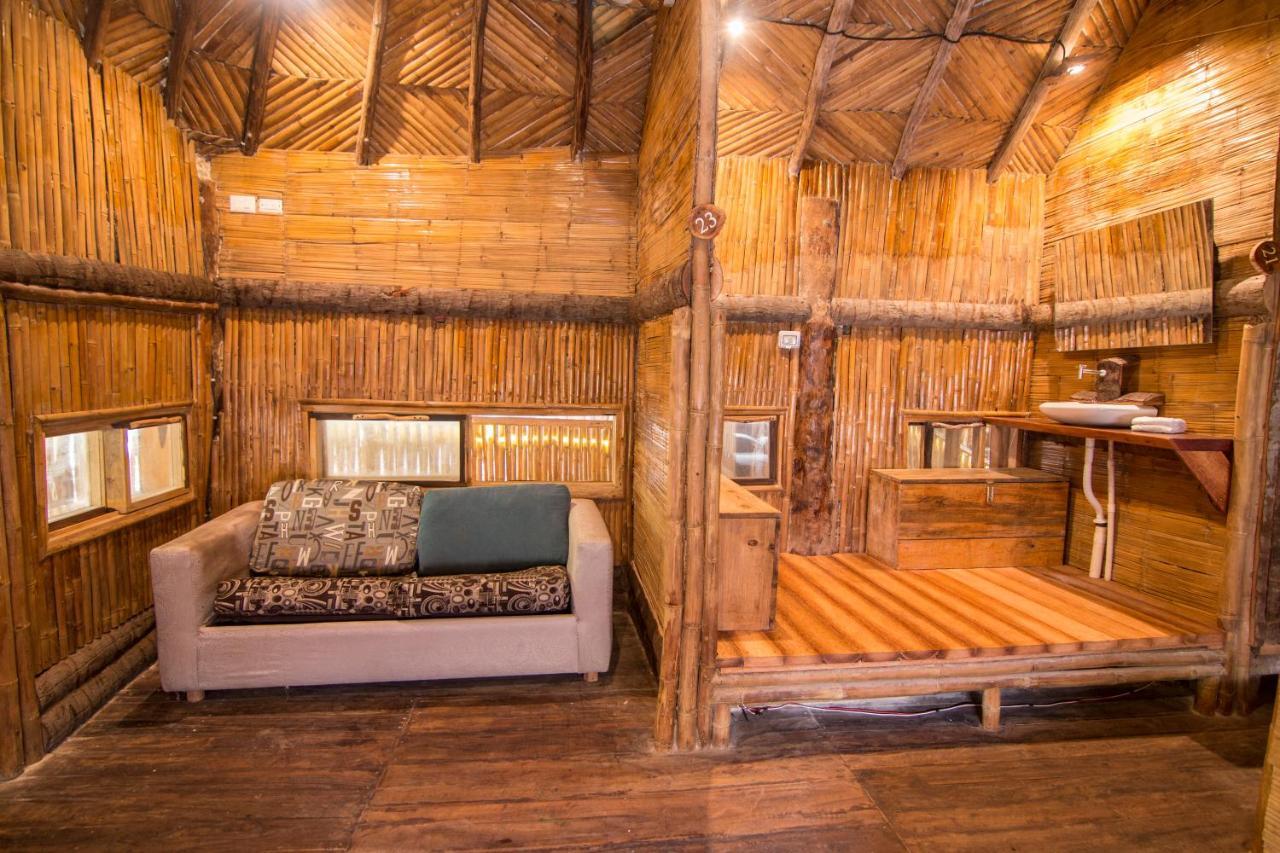 Hostal Bambu Gran Palas Hostal Party